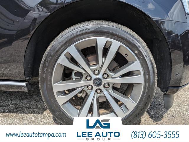 Photo of 2020 Agate Black Ford Expedition