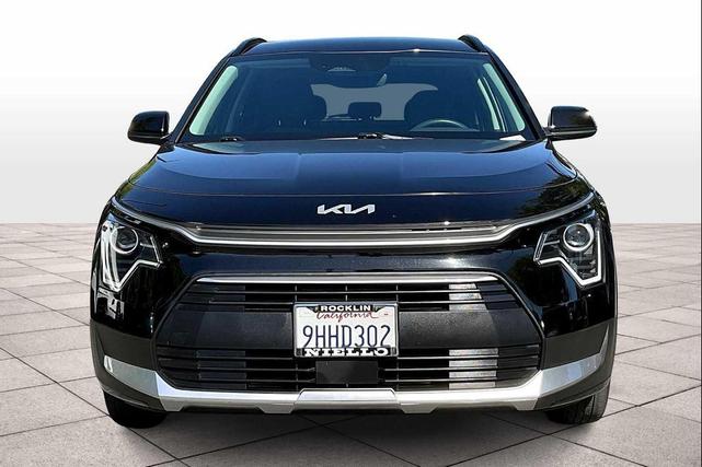 Photo of 2023 Aurora Black Pearl Kia Niro
