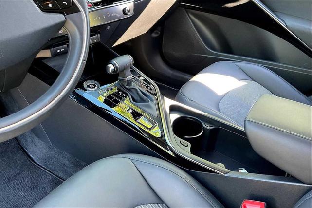Photo of 2023 Aurora Black Pearl Kia Niro