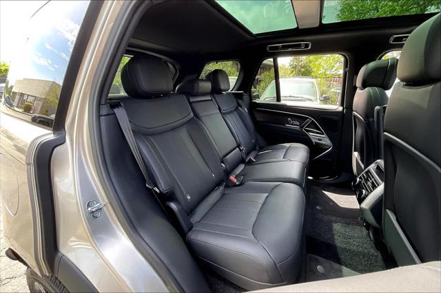 Photo of 2025 Batumi Gold Premium Metallic Land Rover Range Rover