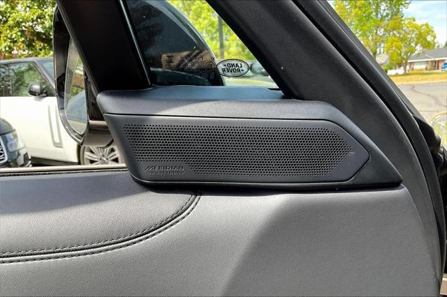 Photo of 2025 Batumi Gold Premium Metallic Land Rover Range Rover