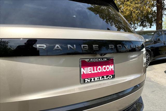 Photo of 2025 Batumi Gold Premium Metallic Land Rover Range Rover