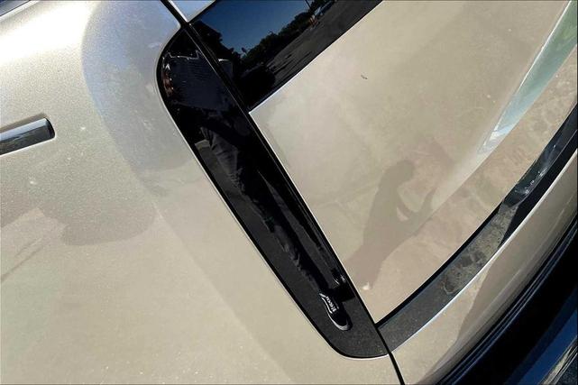 Photo of 2025 BATUMI GOLD Land Rover Range Rover