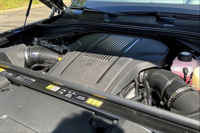 Photo of 2025 BATUMI GOLD Land Rover Range Rover