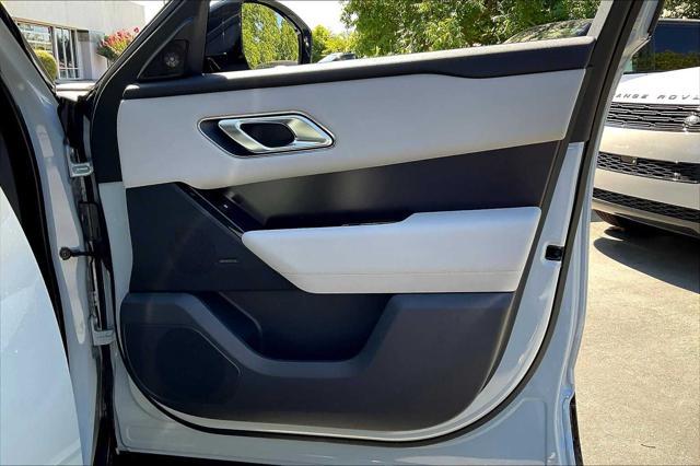 Photo of 2026 ARROIOS GREY Land Rover Range Rover Velar