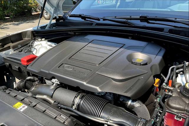 Photo of 2026 Fuji White Land Rover Range Rover Velar