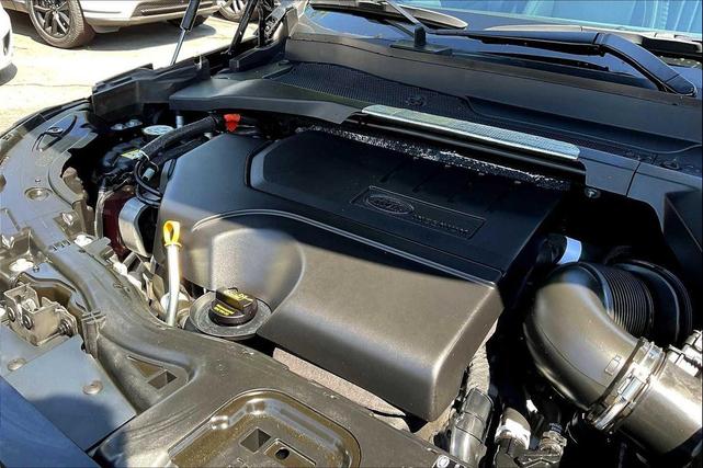 Photo of 2024 Santorini Black Metallic Land Rover Discovery Sport