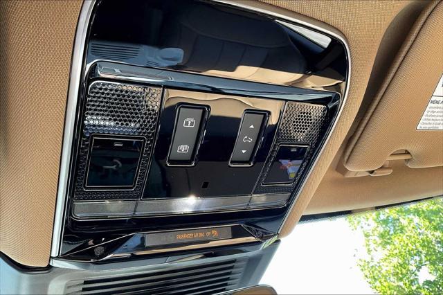 Photo of 2025 VARESINE BLUE Land Rover Range Rover