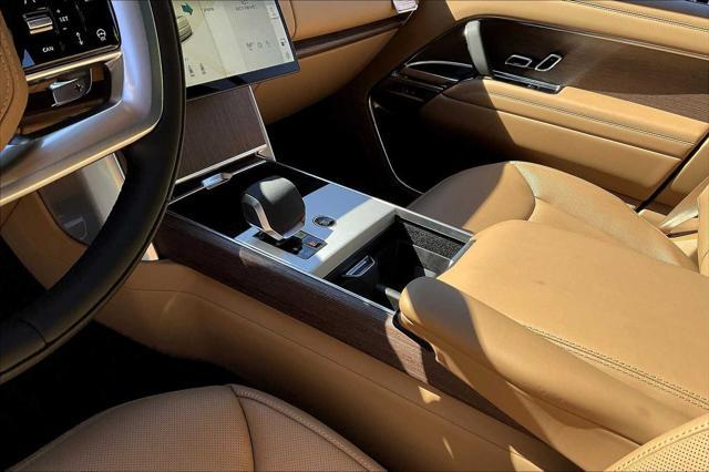 Photo of 2025 VARESINE BLUE Land Rover Range Rover