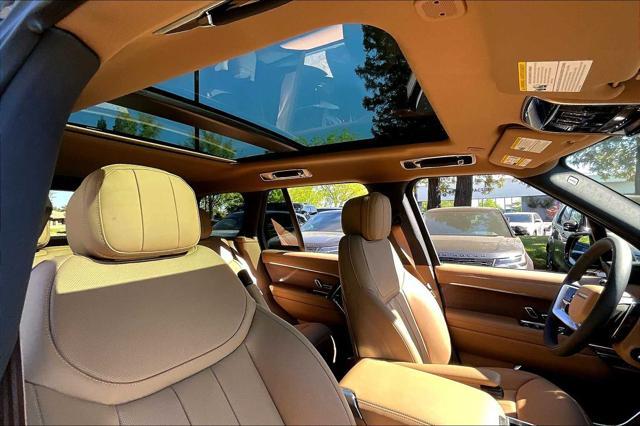 Photo of 2025 VARESINE BLUE Land Rover Range Rover