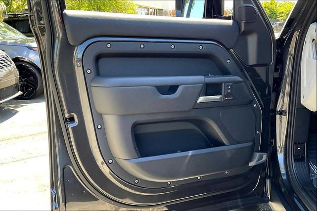 Photo of 2025 Carpathian Grey Premium Metallic Land Rover Defender