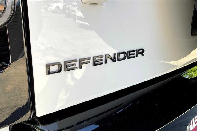 Photo of 2025 Fuji White Land Rover Defender