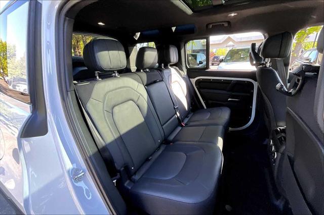 Photo of 2025 Fuji White Land Rover Defender