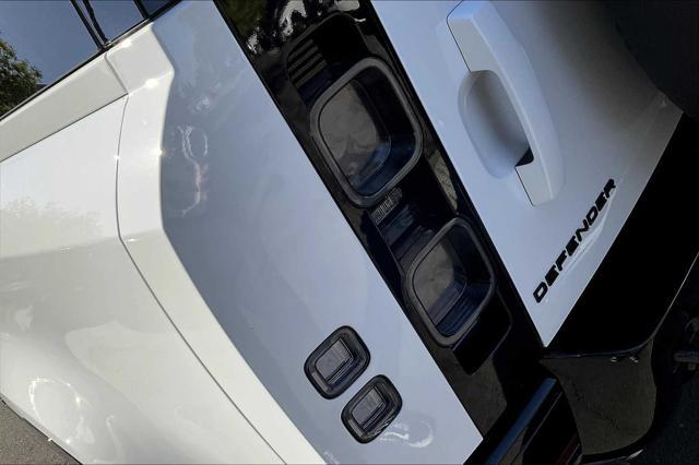 Photo of 2025 Fuji White Land Rover Defender