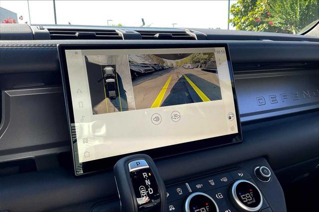 Photo of 2025 Fuji White Land Rover Defender