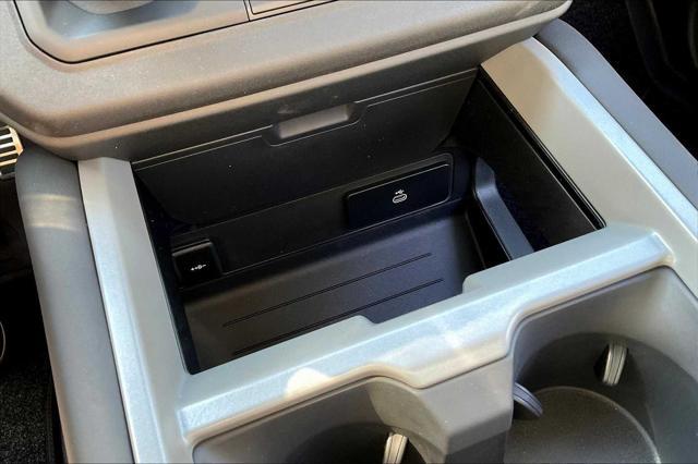 Photo of 2025 Fuji White Land Rover Defender