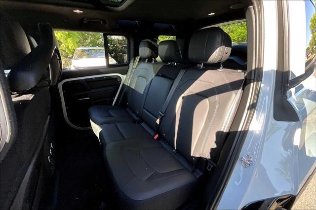 Photo of 2025 Fuji White Land Rover Defender