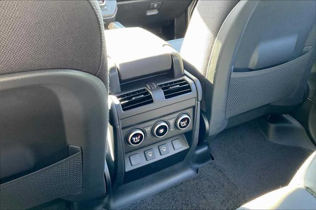 Photo of 2025 Fuji White Land Rover Defender