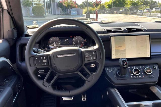 Photo of 2025 Fuji White Land Rover Defender