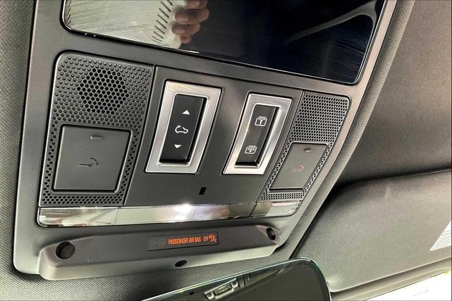 Photo of 2024 Fuji White Land Rover Defender