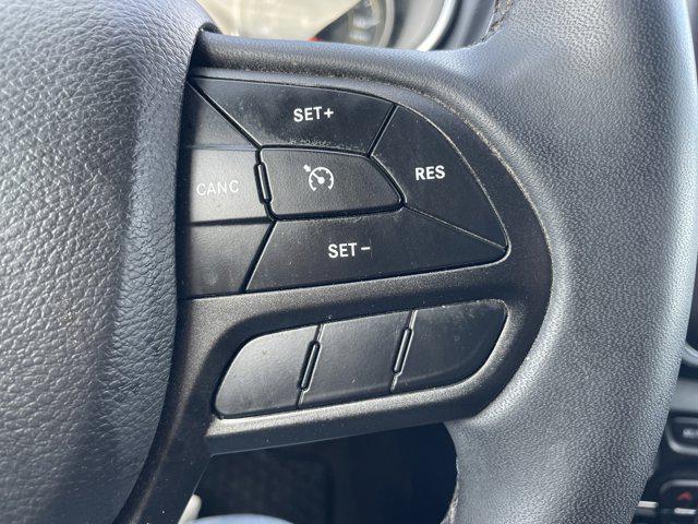 Photo of 2022 Diamond Black Crystal Pearlcoat Jeep Cherokee