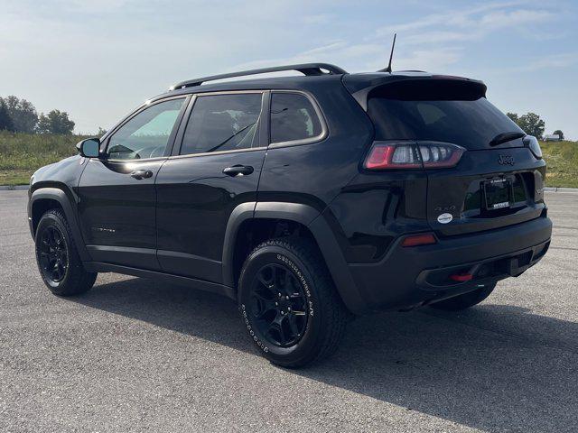 Photo of 2022 Diamond Black Crystal Pearlcoat Jeep Cherokee