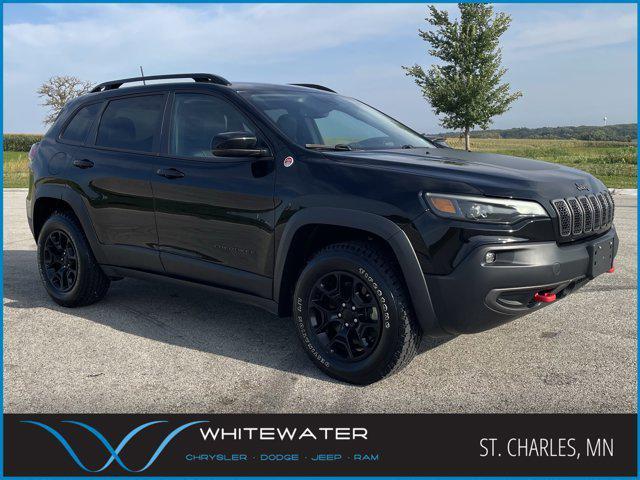 Photo of 2022 Diamond Black Crystal Pearlcoat Jeep Cherokee