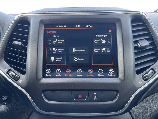 Photo of 2022 Diamond Black Crystal Pearlcoat Jeep Cherokee