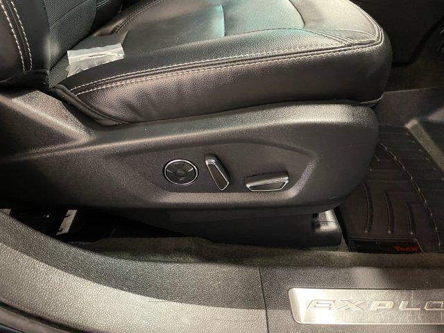 Photo of 2016 Shadow Black Ford Explorer