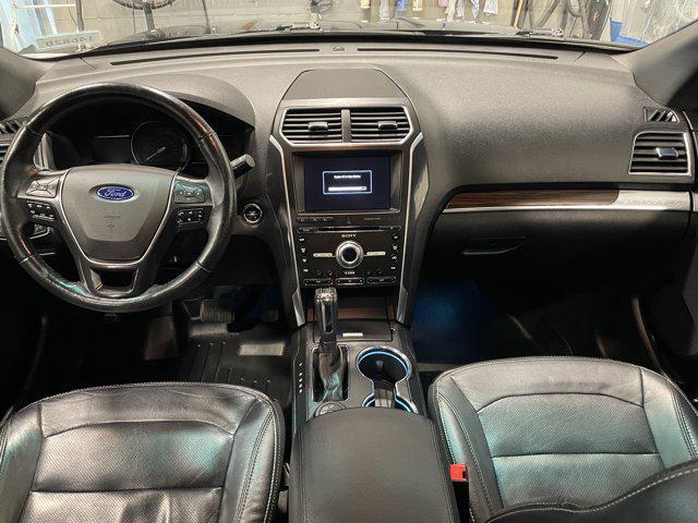 Photo of 2016 Shadow Black Ford Explorer