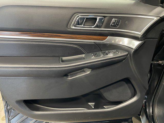 Photo of 2016 Shadow Black Ford Explorer