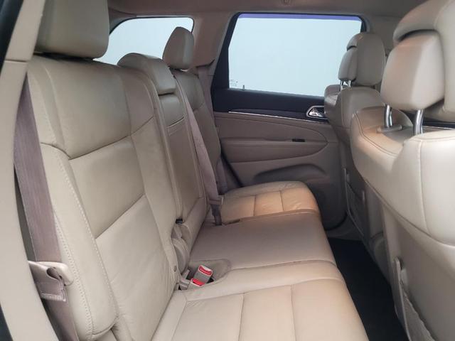 Photo of 2017 Granite Crystal Metallic Clearcoat Jeep Grand Cherokee
