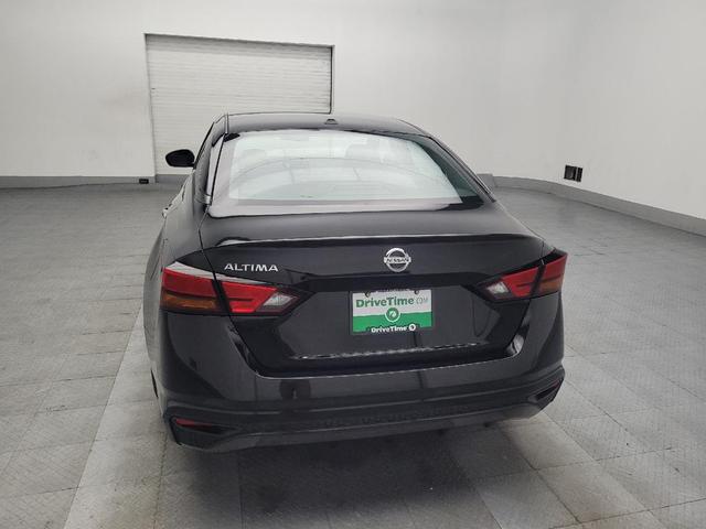 Photo of 2020 Super Black Nissan Altima