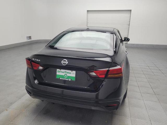 Photo of 2020 Super Black Nissan Altima