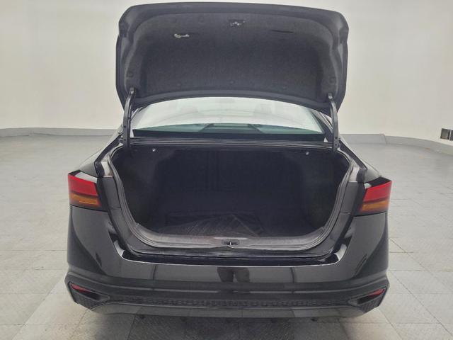 Photo of 2020 Super Black Nissan Altima