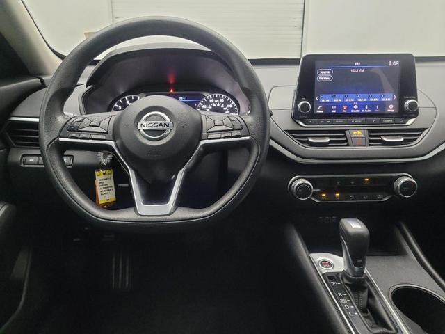 Photo of 2020 Super Black Nissan Altima