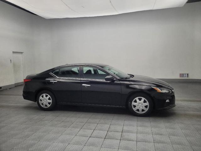 Photo of 2020 Super Black Nissan Altima