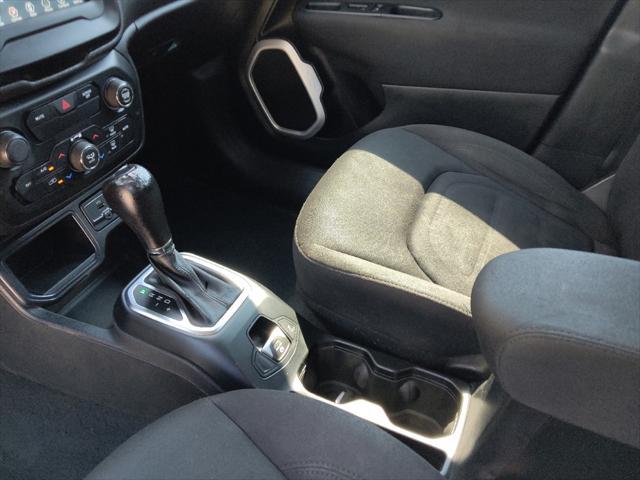 Photo of 2018 Black Jeep Renegade