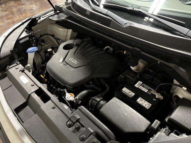 Photo of 2014 Bright Silver Kia Soul
