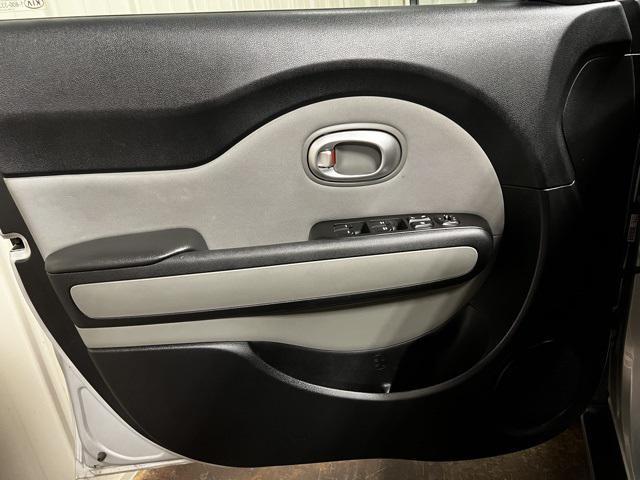 Photo of 2014 Bright Silver Kia Soul