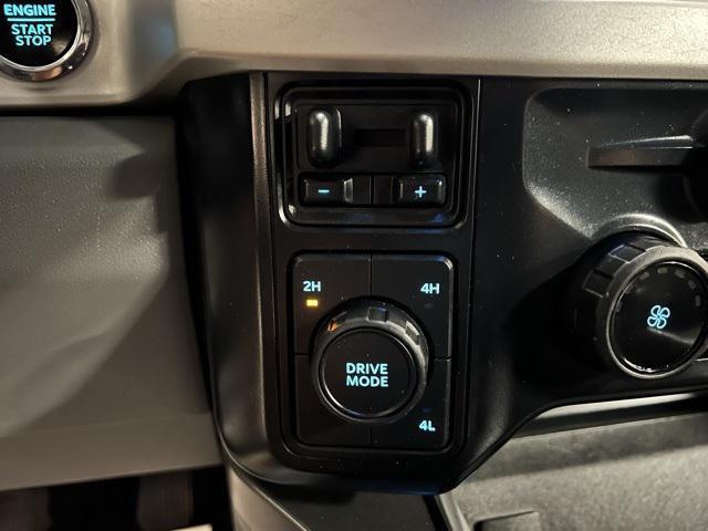 Photo of 2023 Oxford White Ford F-250