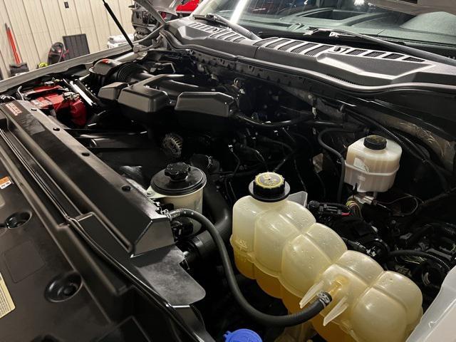 Photo of 2019 Oxford White Ford F-250