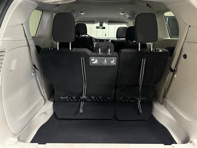 Photo of 2021 Brilliant Black Crystal Pearlcoat Chrysler Voyager