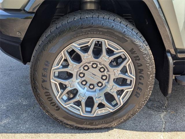 Photo of 2024 Green Matte GMC HUMMER EV SUV