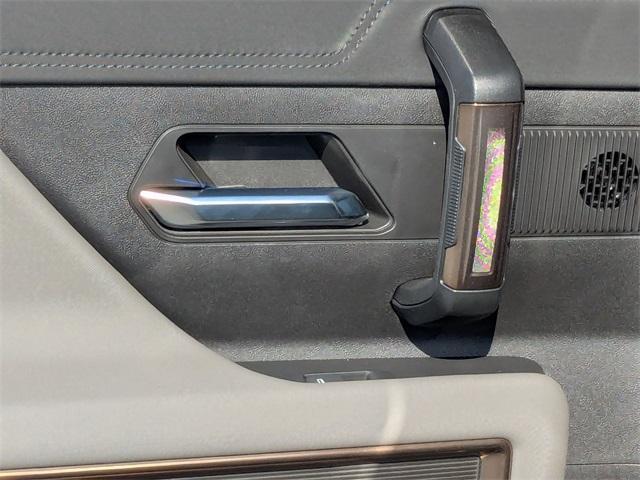 Photo of 2024 Green Matte GMC HUMMER EV SUV