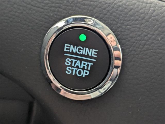 Photo of 2024 Oxford White Ford Edge