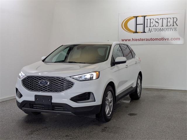 Photo of 2024 Oxford White Ford Edge