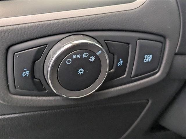 Photo of 2024 Oxford White Ford Edge