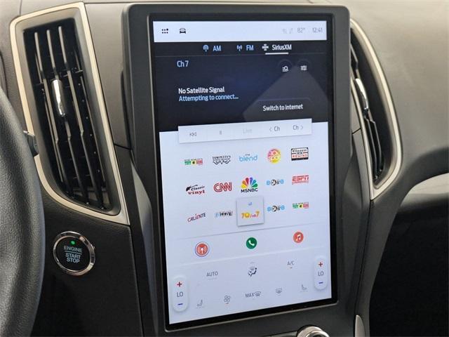 Photo of 2024 Oxford White Ford Edge