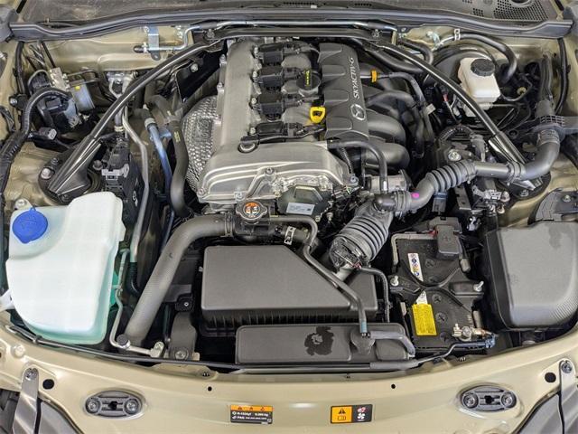 Photo of 2024 Zircon Sand Metallic Mazda MX-5 Miata